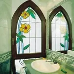 Ruedas Hotell Laredo