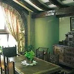 Ruedas Hotel