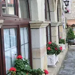 Ruedas Hotel Laredo