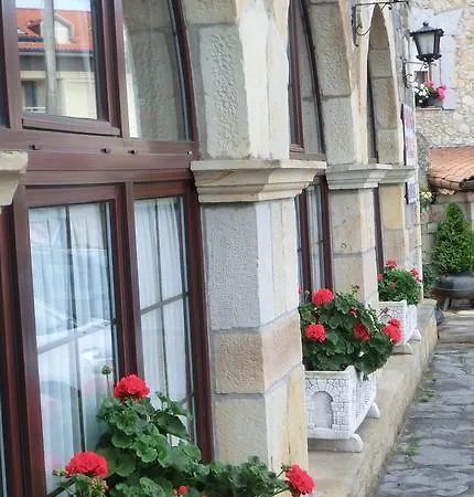 Ruedas Hotel