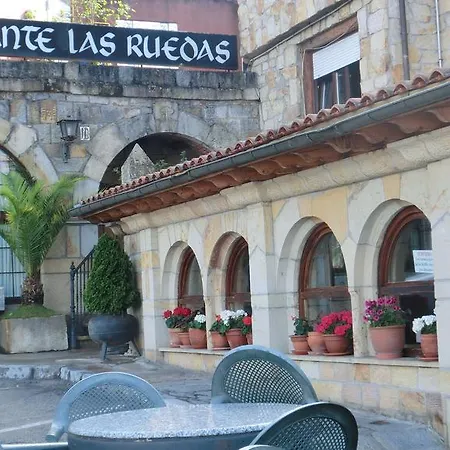 Ruedas Hotel *