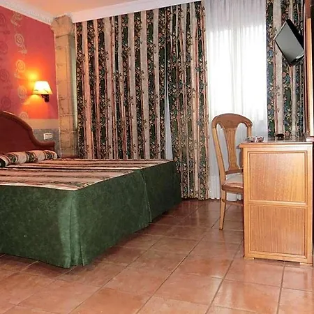 Ruedas Hotel