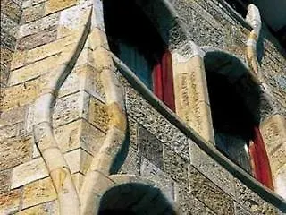 Ruedas لاريدو