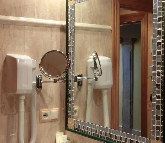 卢艾达斯酒店 拉雷多