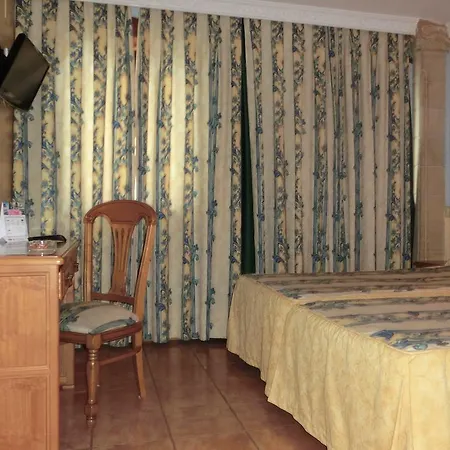 Hotel Ruedas *