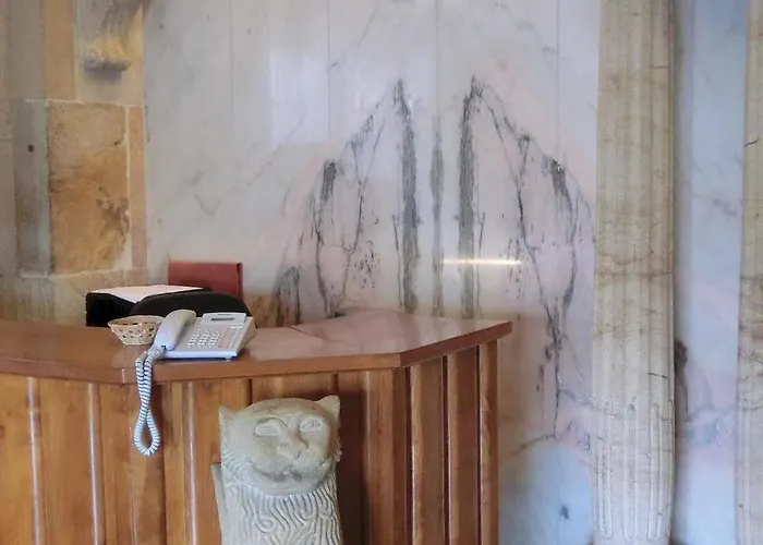 ホテル Ruedas ラレード